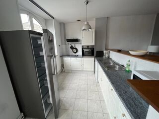  Appartement à louer 2 pièces 96 m²