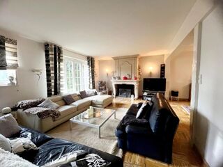  Maison � vendre 8 pi�ces 215 m�