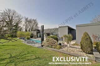  Maison � vendre 6 pi�ces 222 m�