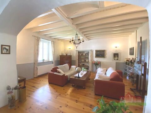   EYZIN-PINET   Charmante b�tisse de 9 pi�ces avec d�pendances et Maison - 9 pi�ce(s) - 254 m�