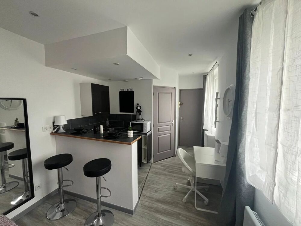 Location Appartement Studio meublé hyper centre Saint - Quentin Saint-quentin