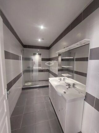  Appartement � vendre 4 pi�ces 92 m�