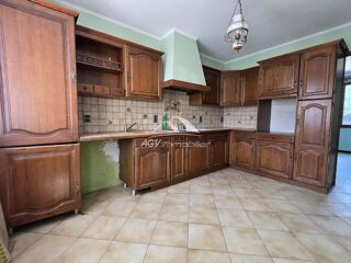  Maison  vendre 8 pices 190 m