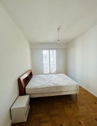  Appartement à louer 4 pièces 85 m²