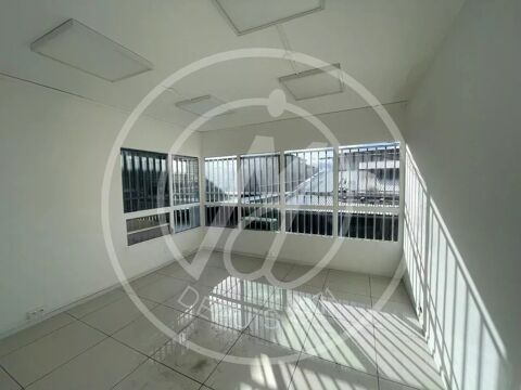 &Agrave; louer : Local commercial &agrave; louer 1 275 euros HT/mois 1277 97122 Baie-mahault