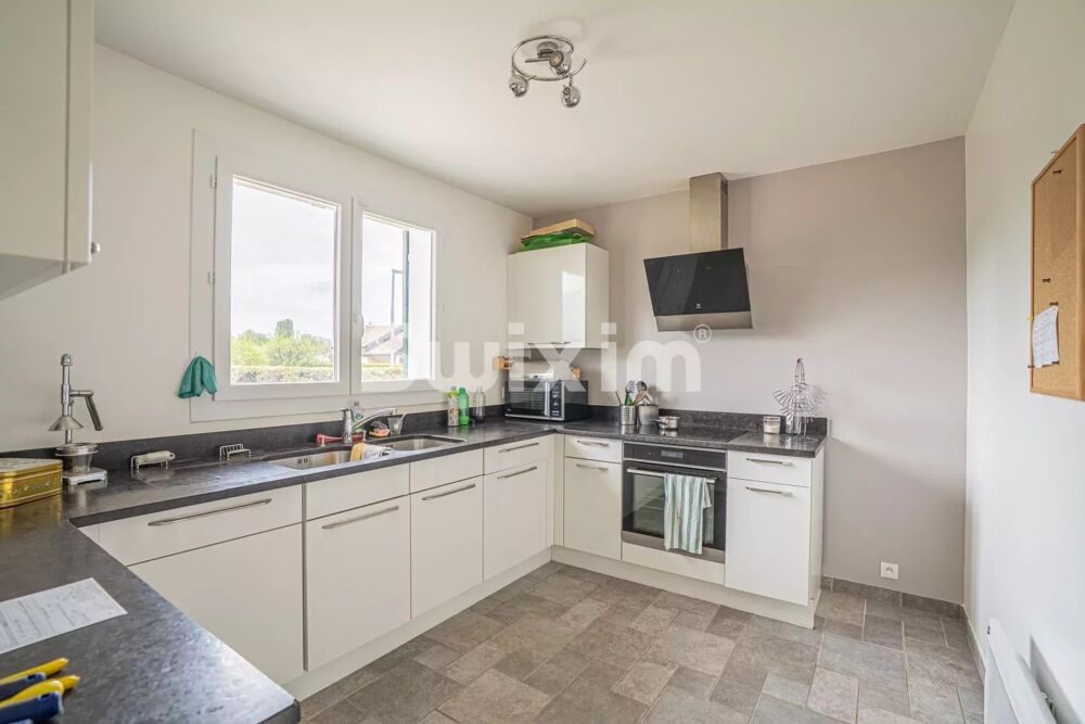 � vendre  Maison Saint-Genis-Pouilly (01630)