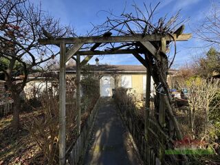 Vente Maison MONSTEROUX-MILIEU, Villa de plain pied T5 de 140m² avec un terra Monsteroux-milieu