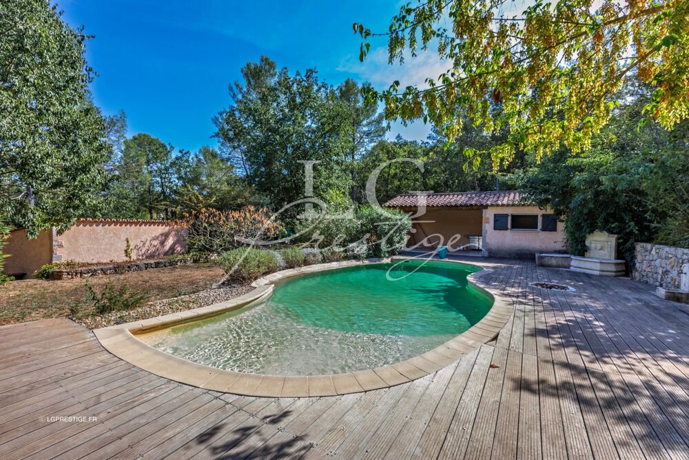 Bastide provençale avec piscine et jardin paysager  Fayence