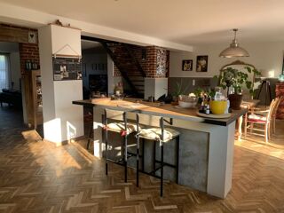  Maison  vendre 6 pices 220 m