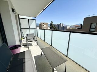  Appartement à louer 3 pièces 60 m²