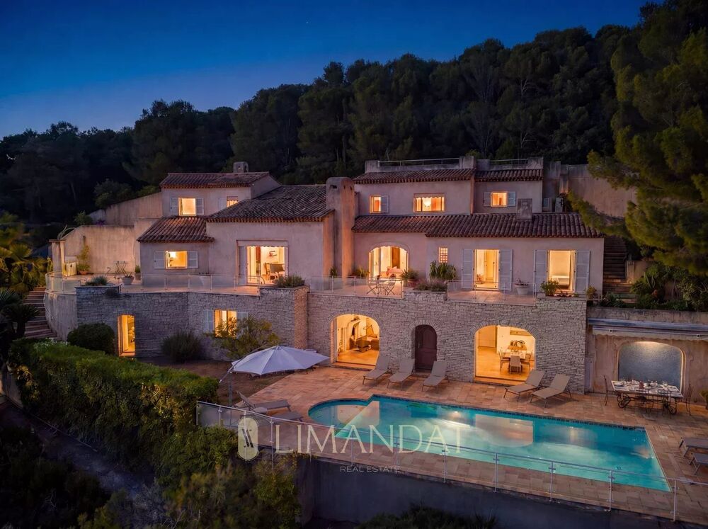 � vendre  Maison Roquebrune-Cap-Martin (06190)