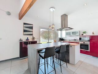  Villa à vendre 6 pièces 194 m²