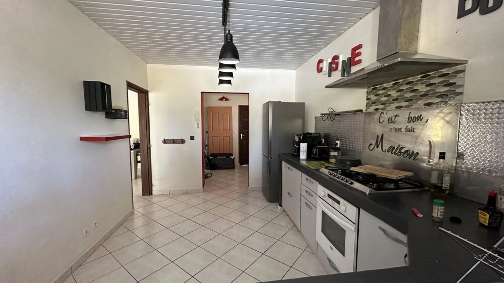 Vente Maison Votre villa T5 avec piscine dans un quartier calme et proche de Cayenne