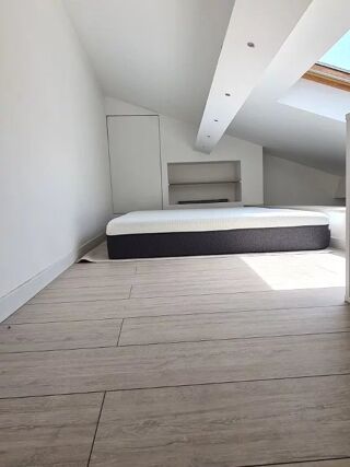  Appartement à louer 1 pièce 38 m²