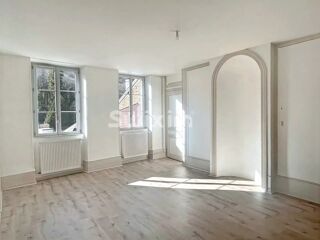  Appartement à louer 5 pièces 132 m²