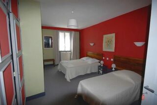  Villa � vendre 15 + pi�ces 697 m�