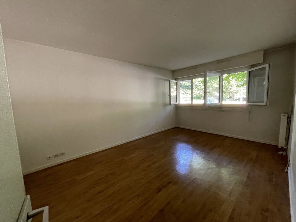 Vente Appartement GRAND STUDIO DANS UN BEL ENVIRONNEMENT - PARKING Chatou