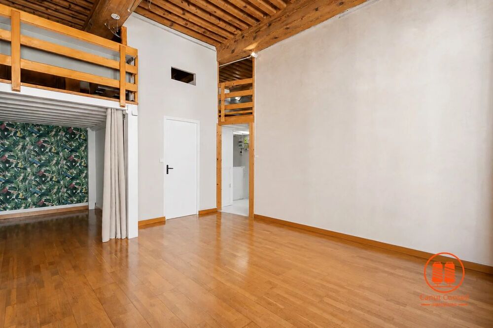 T3 avec cachet de 68 m² (1 chambre + 1 alcôve)
