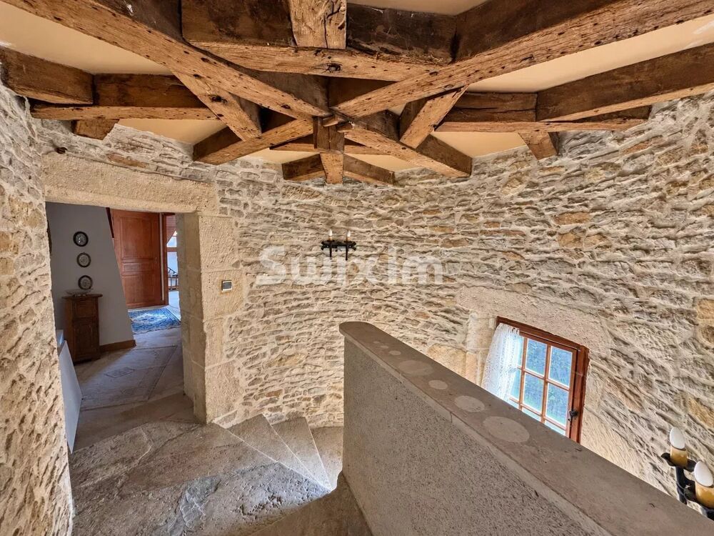 Vente Maison L'ISLE-SUR-SEREIN – UNE TOUR DU XIII? SIÈCLE, CINQ CHAMBRES ET 2 L'isle-sur-serein