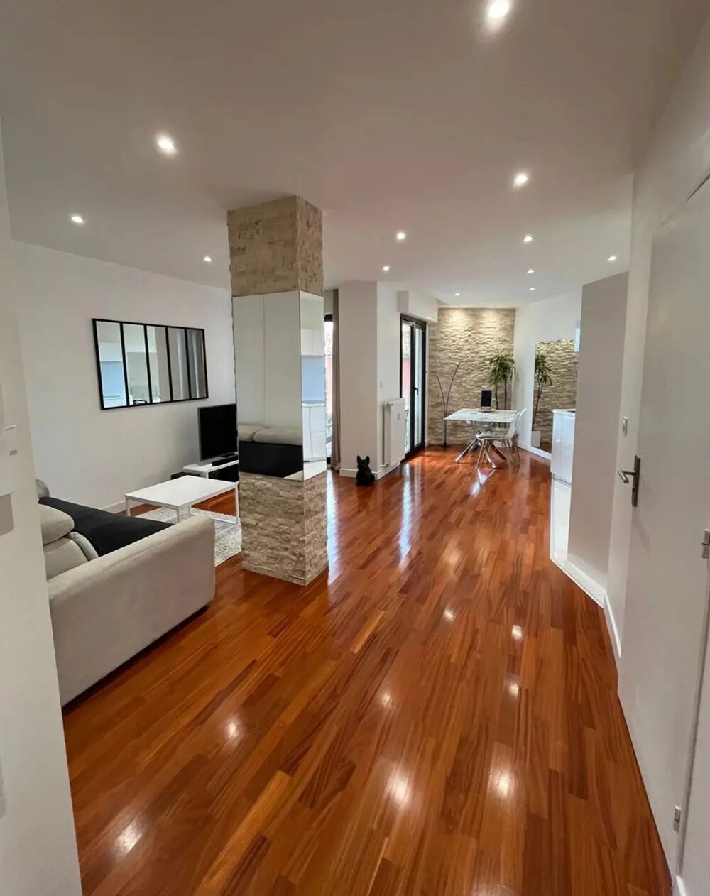 MONT BORON - Magnifique deux pièces de 44m² avec terrasse et bal