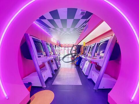   Local commercial Jeux vidéo 