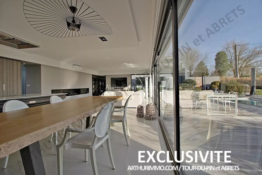 � vendre  Maison La Tour-du-Pin (38110)