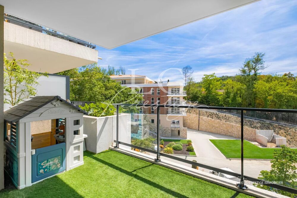 Vente Appartement Co-exclusivité : 3 pièces dans une résidence récente. Mandelieu-la-napoule
