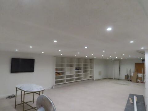 Local commercial 1575000 06400 Cannes