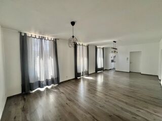  Appartement à louer 3 pièces 81 m²