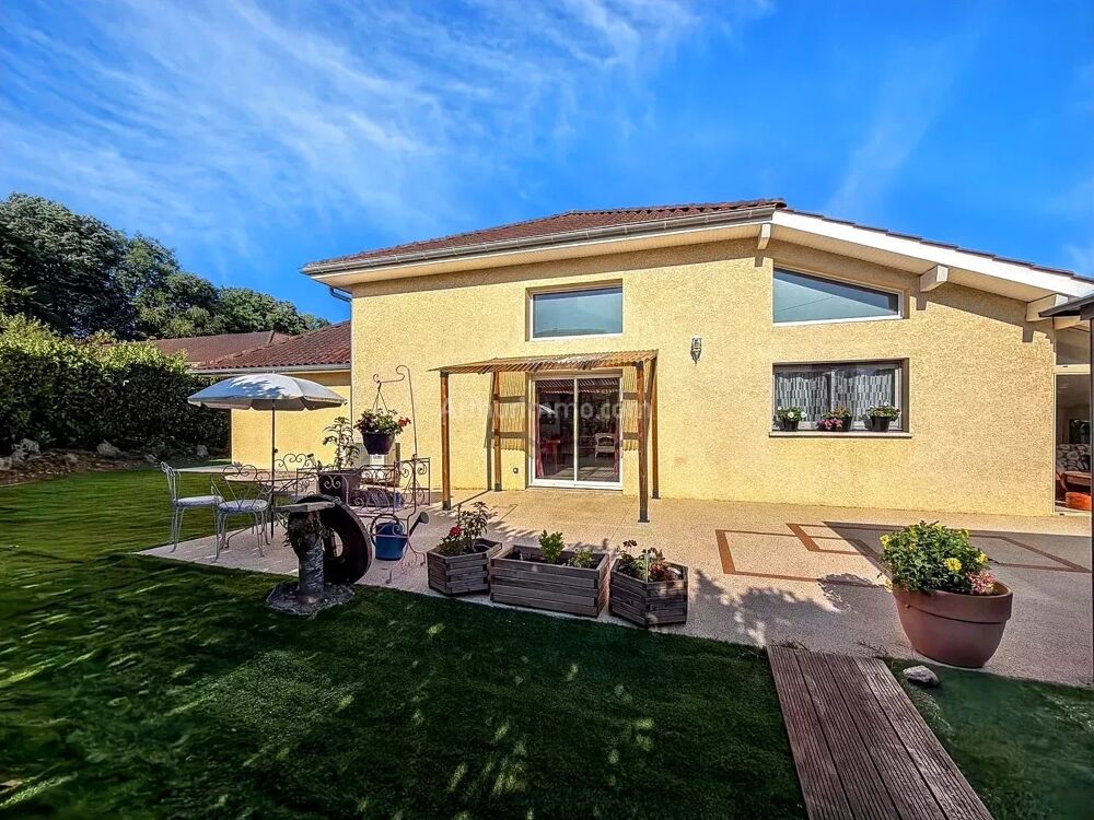 Vente Maison Villa 210 m² 4 chambres DPE C centre-ville Morestel