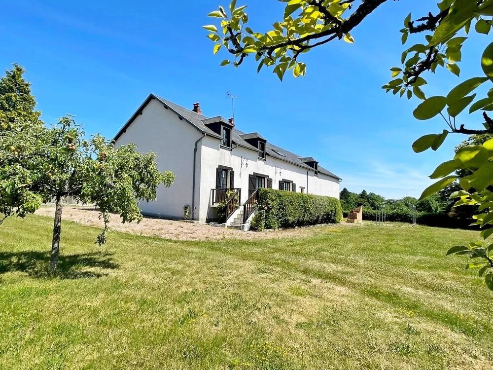Bourgogne, Parc du Morvan, Secteur OUROUX EN MORVAN, belle maiso