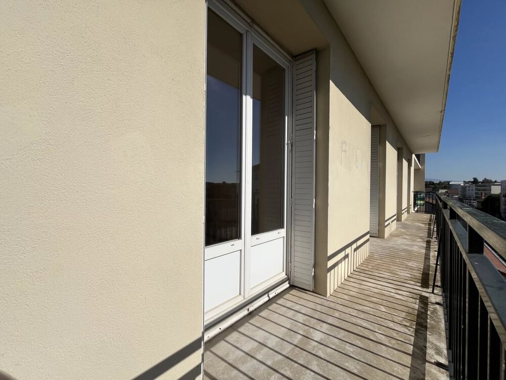 VALENCE FAVENTINES  Appartement T3 avec balcon, cave et garage