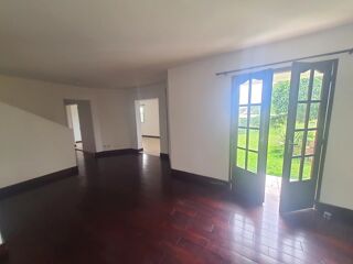  Maison à louer 6 pièces 180 m²