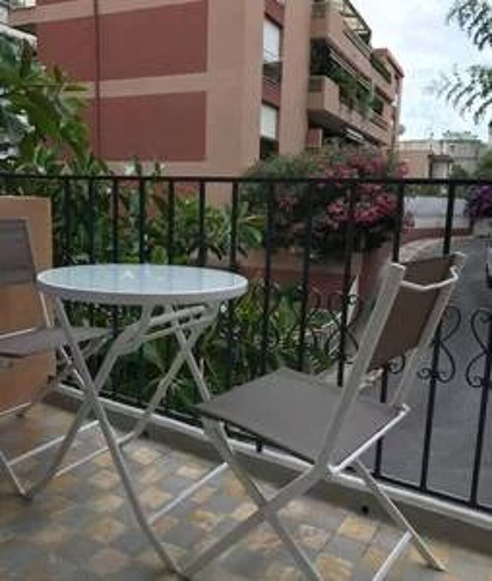 Location Appartement Studio de 21m² avec balcon et parking sous sol Nice