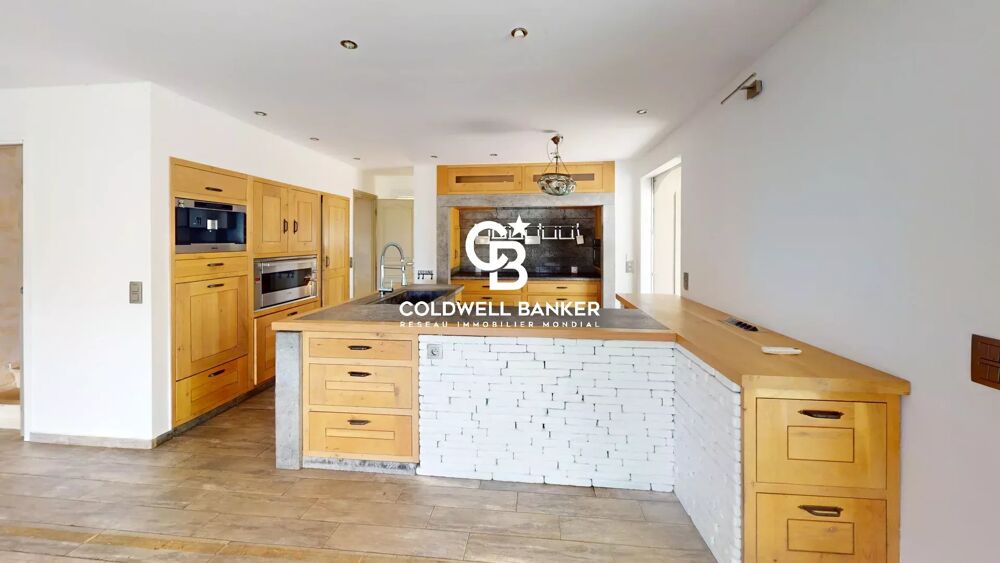 Vente Maison Maison à usage mixte, volumes généreux et fort potentiel profess Cogolin