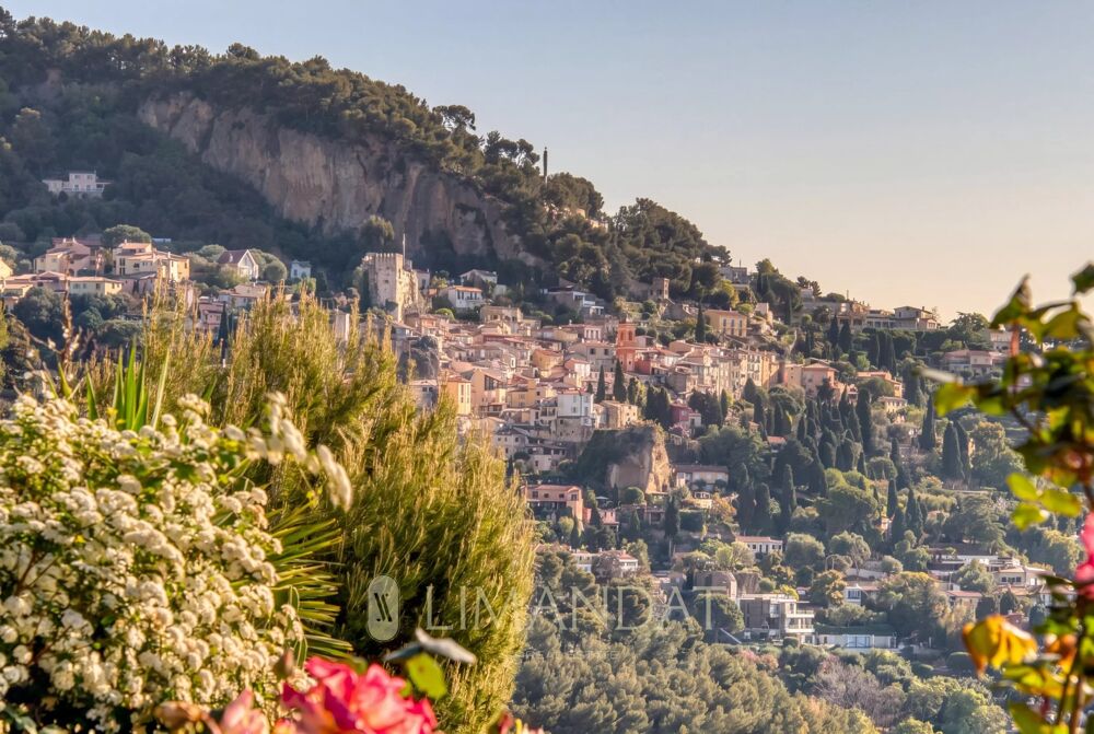 � vendre  Appartement Roquebrune-Cap-Martin (06190)