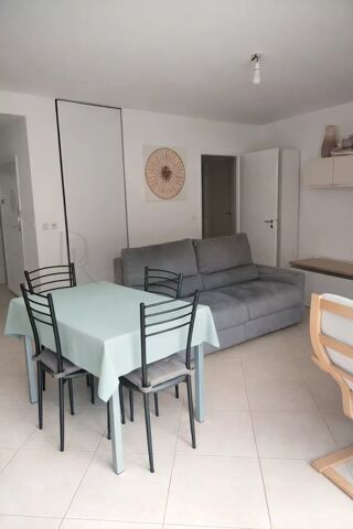  Appartement à louer 2 pièces 42 m²