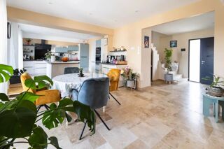  Maison  vendre 8 pices 206 m