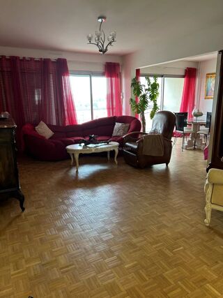  Appartement à louer 5 pièces 108 m²