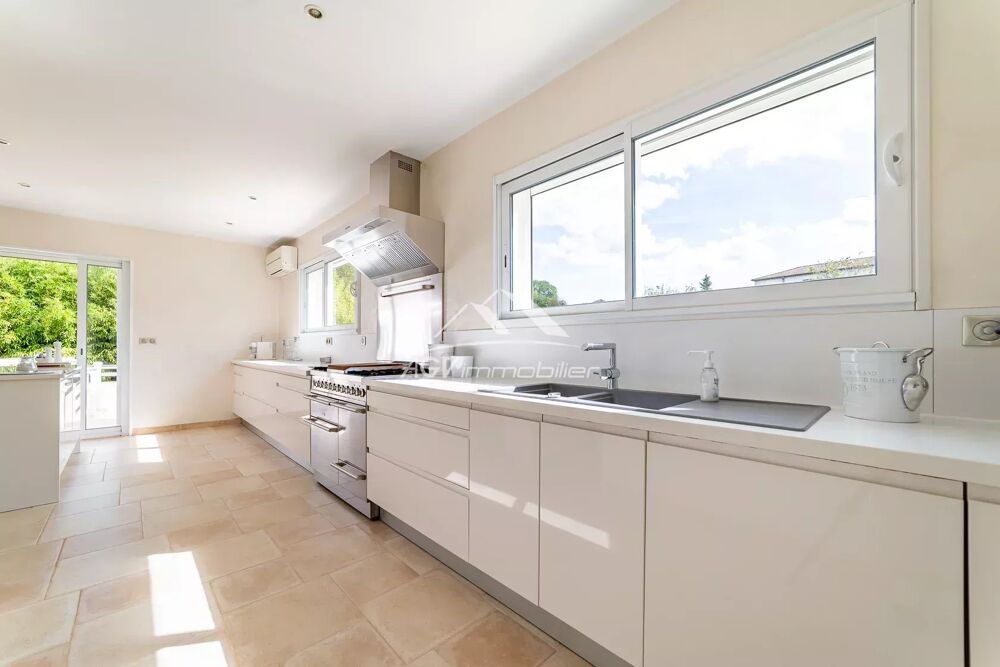 Vente Maison Maison 3 chambres 164m� - 2 500m� de terrain Saint-ambroix