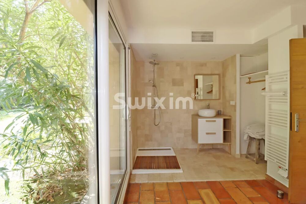 Propriété avec plusieurs appartements, jardin et piscine à Monté