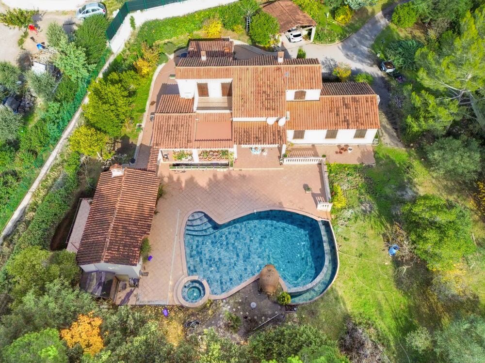 � vendre  Maison Roquebrune-sur-Argens (83520)