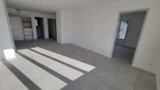  Appartement à louer 4 pièces 87 m²