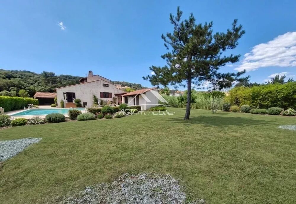 A Rousson, maison d'environ 161 m² avec piscine