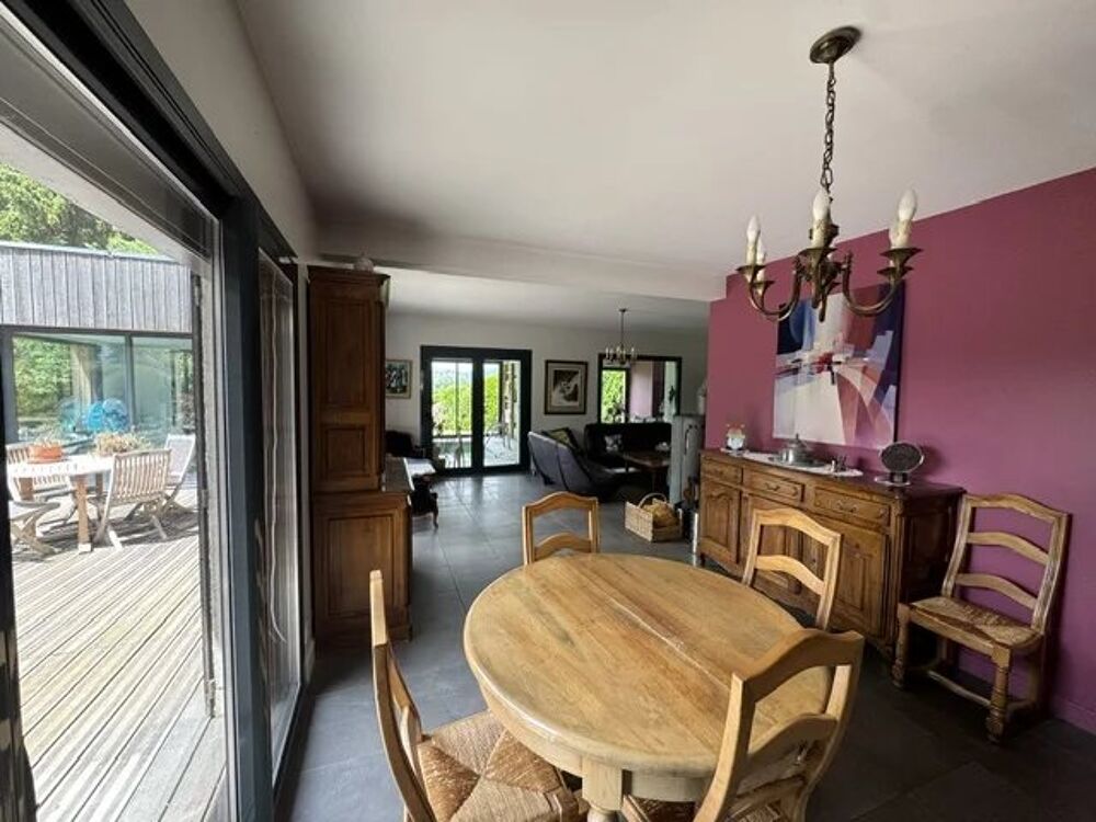 Maison sur 6300 m² de terrain