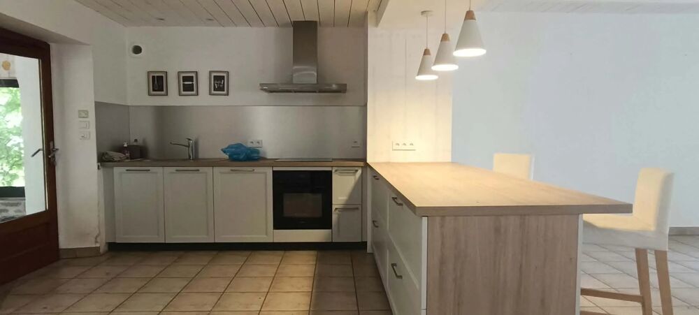 MAISON EN PIERRE AVEC GARAGE