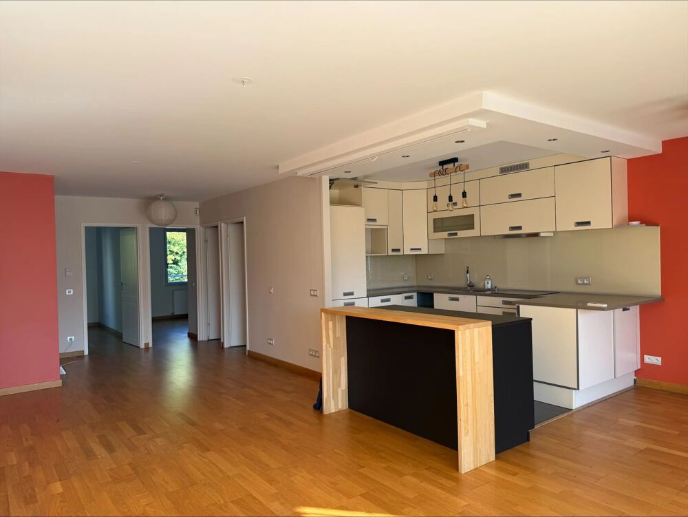Location Appartement Grenoble - Rue Marie Volait 5P de 111m² La tronche