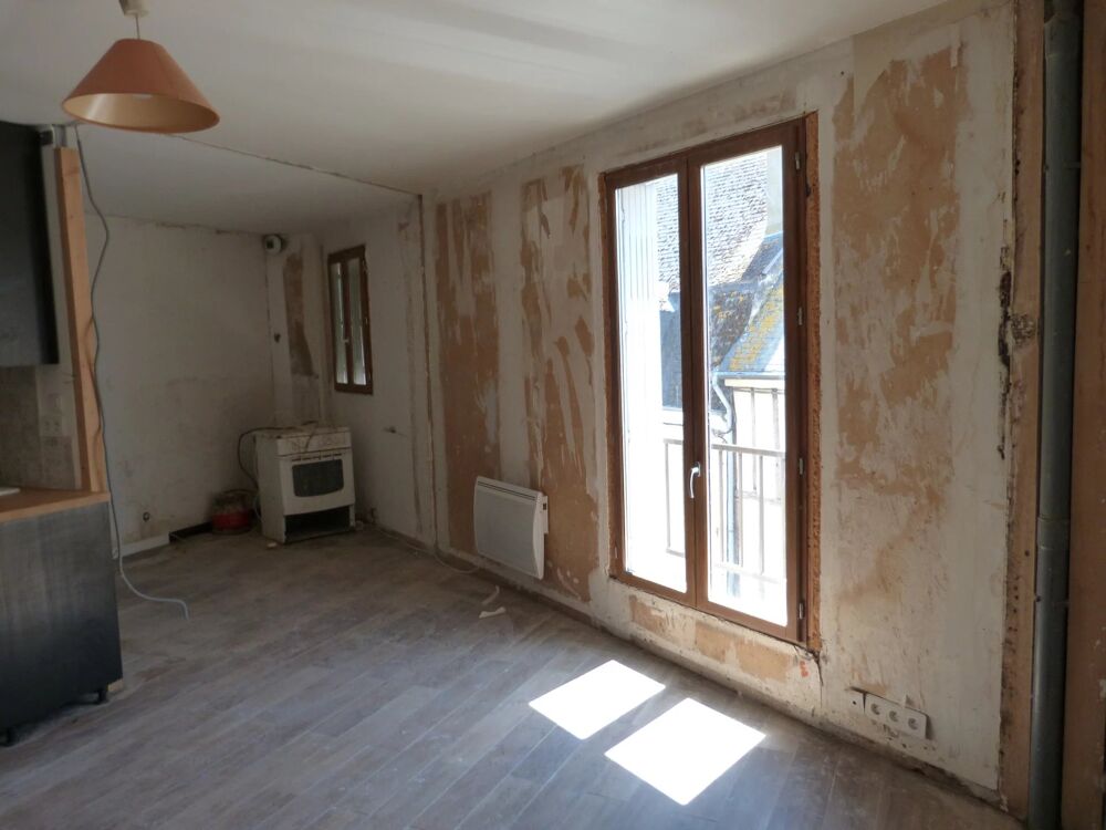 Vente Appartement VIERZON 18 :  Studio à rénover de 32.20 M² Vierzon