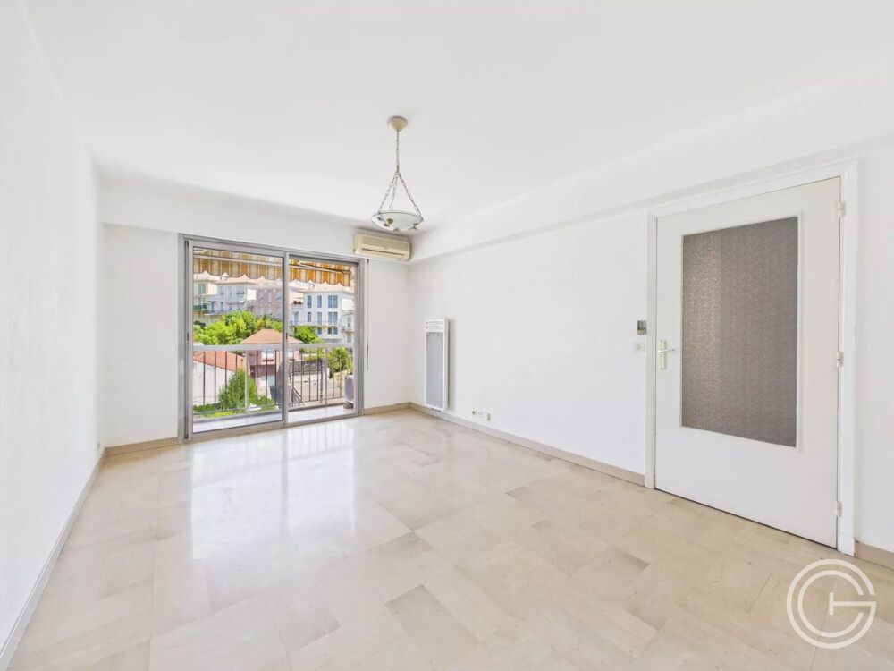 Location Appartement 2 PIECES VIDE - 167 AV SAINT LAMBERT - PROCHE LIBERATION Nice