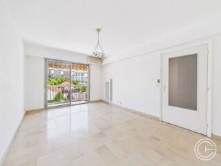  Appartement à louer 2 pièces 49 m²